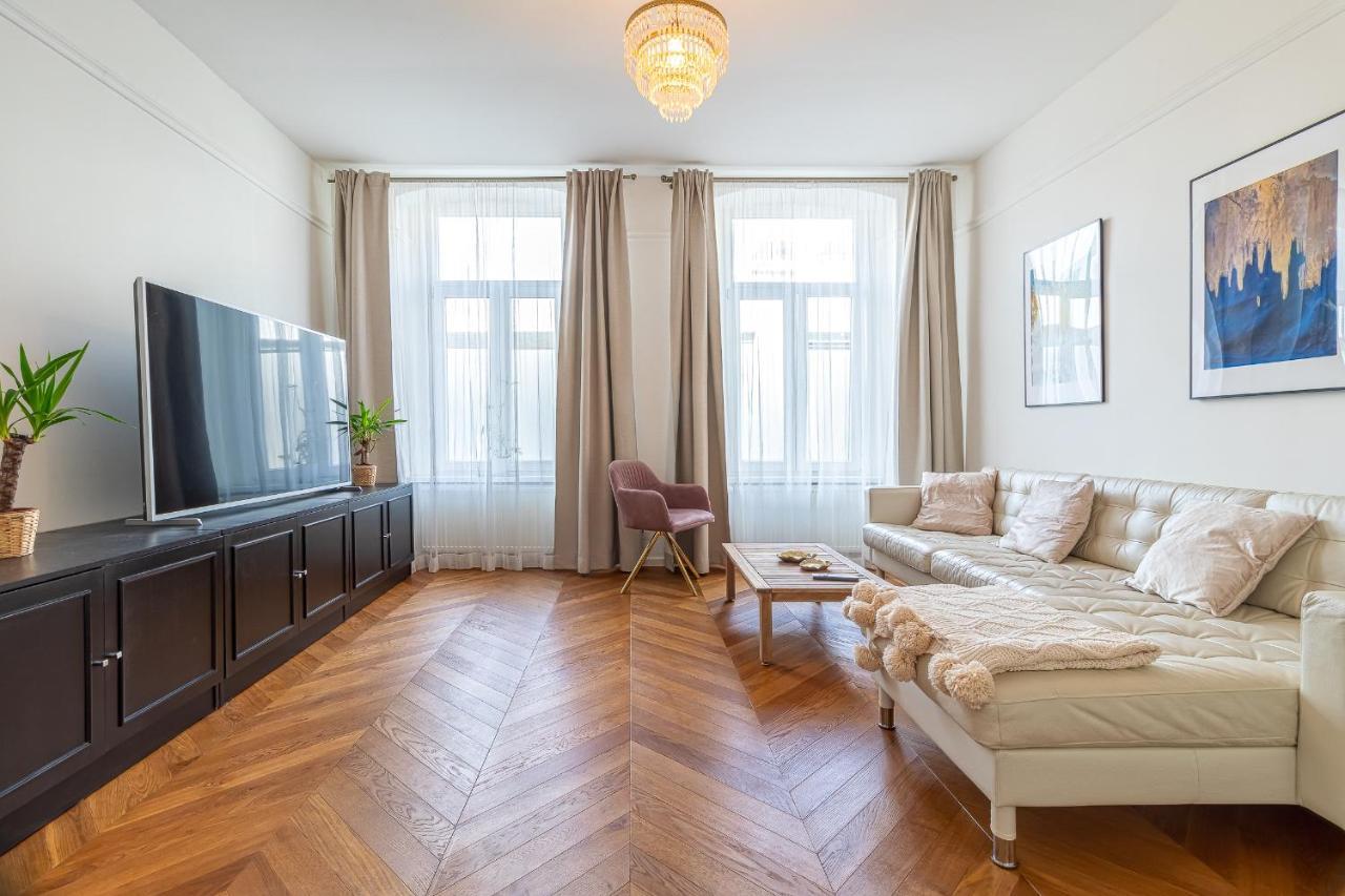 Trendy Apartment In Central Μπρατισλάβα Εξωτερικό φωτογραφία