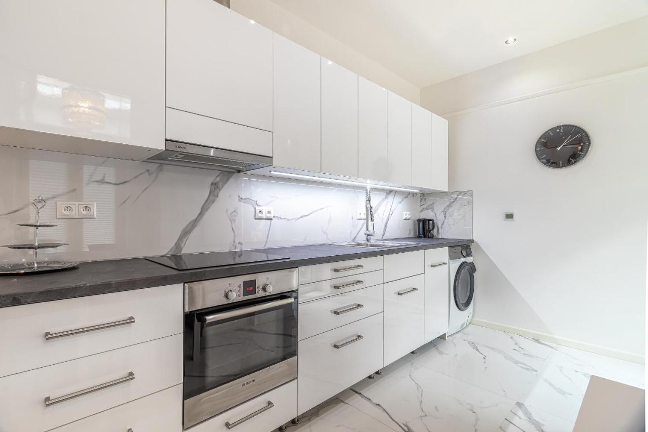 Trendy Apartment In Central Μπρατισλάβα Εξωτερικό φωτογραφία