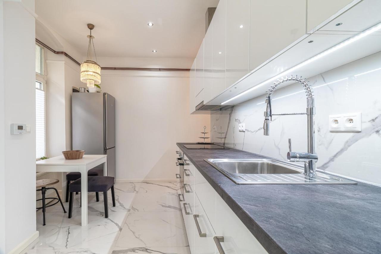 Trendy Apartment In Central Μπρατισλάβα Εξωτερικό φωτογραφία